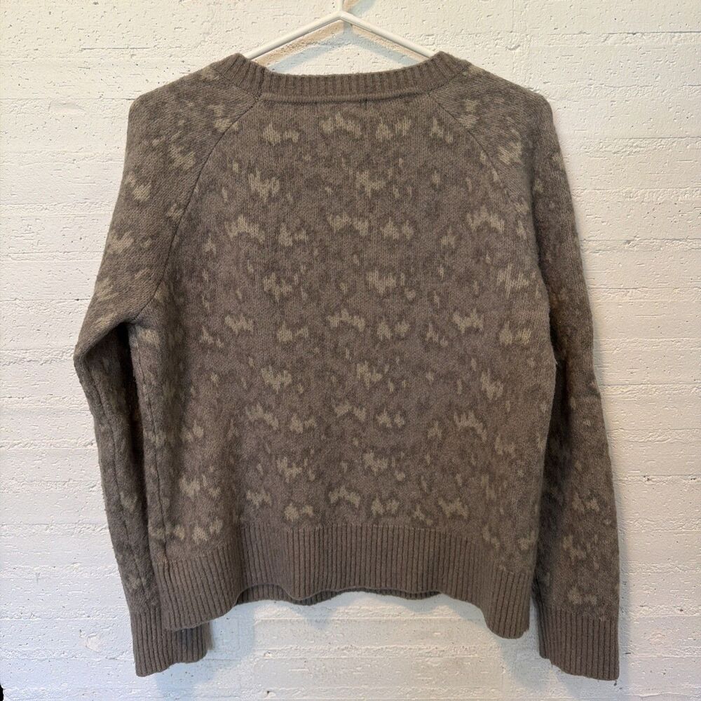 Athleta Hawthorn Textured Crew Sweater Merino Wool M Cabincore Quiet Luxury Cozy - Picture 3 of 8